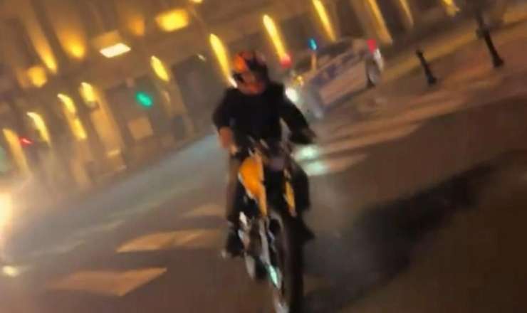 Bakıda motosiklet sürücüsü BELƏ xuliqanlıq etdi - ANBAAN VİDEO 