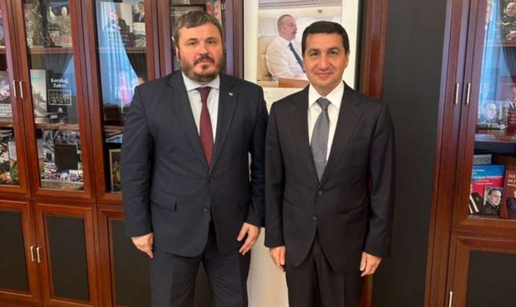 Hikmət Hacıyev Ukrayna səfiri ilə strateji tərəfdaşlığı müzakirə etdi 