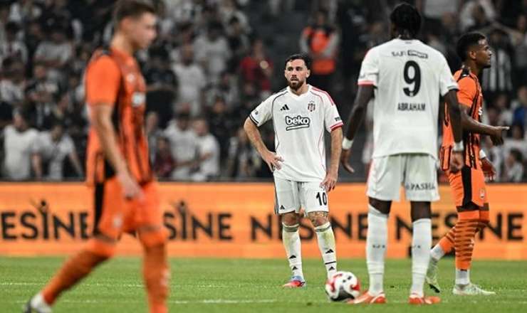 Türk məşqçi “Beşiktaş”ı  avroliqadan uzaqlaşdırdı 