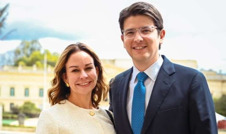 15 yaşlı uşağın güllələdiyi senator öldü 