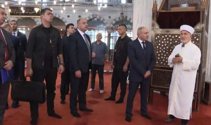 Paşinyan Azərbaycan məscidində niyə “namaz qıldı”? 