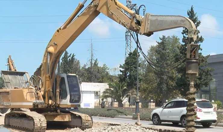 Bakıda yol təmiri aylarla bitmir - Sürücülər narazıdır 