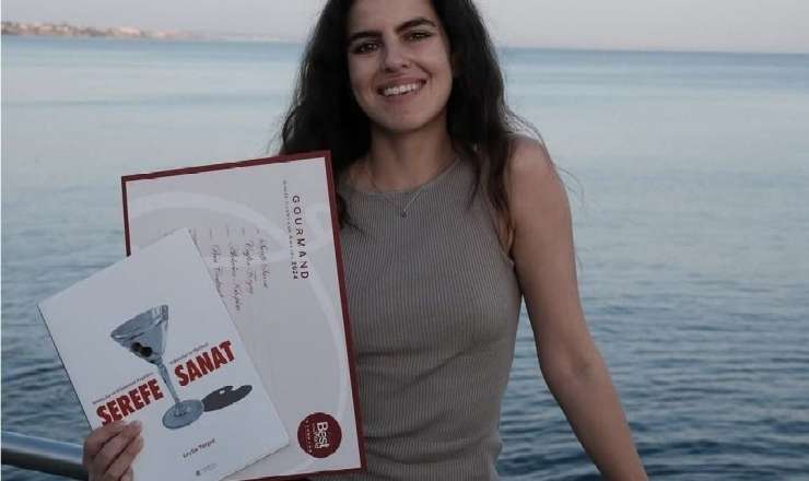 Dünyanın 50 sənətkarının içki zövqü - “Şərəfə, Sənət!” - FOTO 