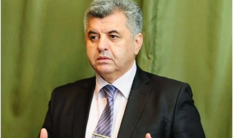 Nazir İftixar Piriyevi işdən çıxardı 