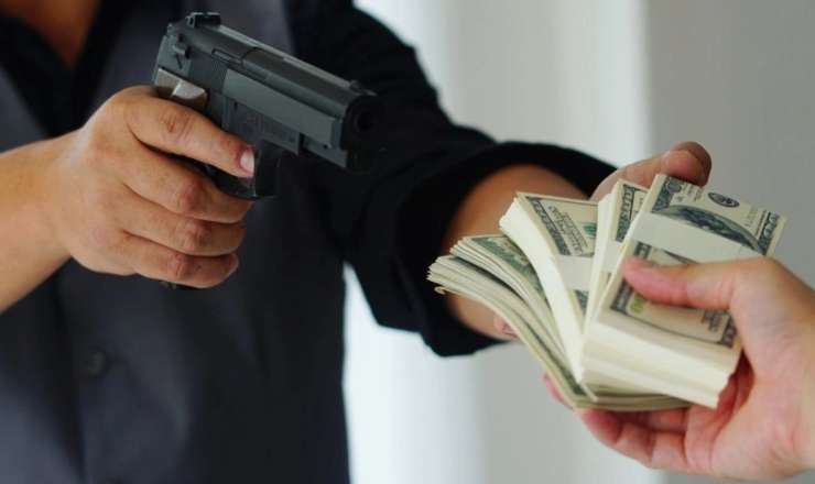 Məşhur aşpaz bir gündə 3 bankı qarət etdi - FOTO