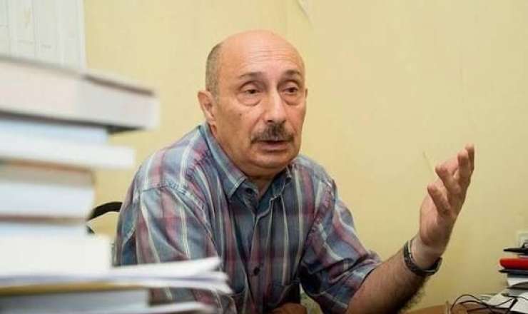 "Onlar satqın, milli qeyrətini pula dəyişənlərdir" - Zərdüşt Əlizadə 