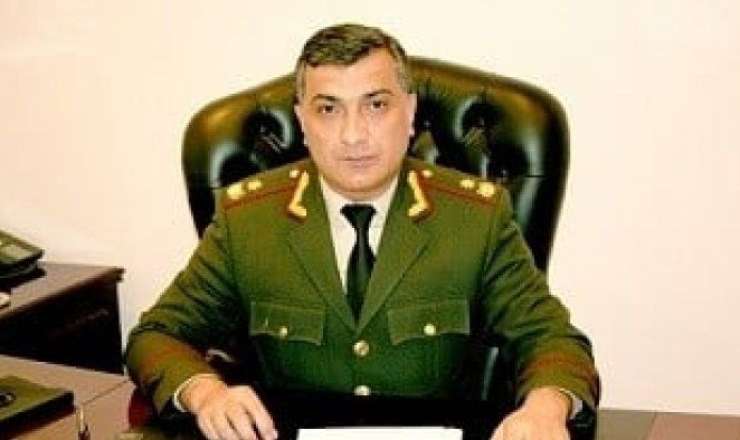 Generaldan jurnalistə: "Siz kimsiniz ki, mənə zəng etmisiniz?" 