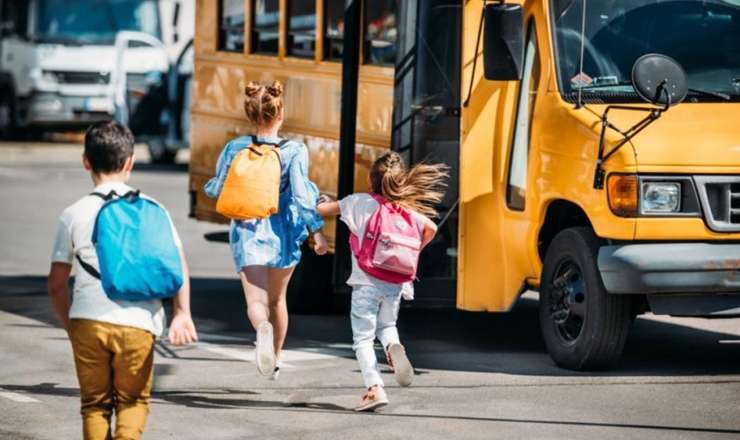Məktəbli avtobusları ilə bağlı narazılıq - “Niyə 10 gün əvvəldən pul ödətdirirsiz?” 
