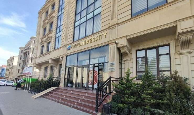 41 alimə qarşı həqarət... - Təhsil eksperti ilə universitet arasında QALMAQAL 