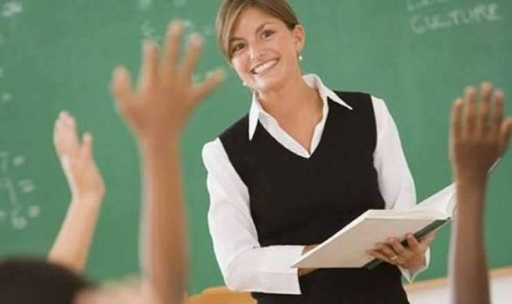 Altı mindən çox müəllimin maaşı artacaq 