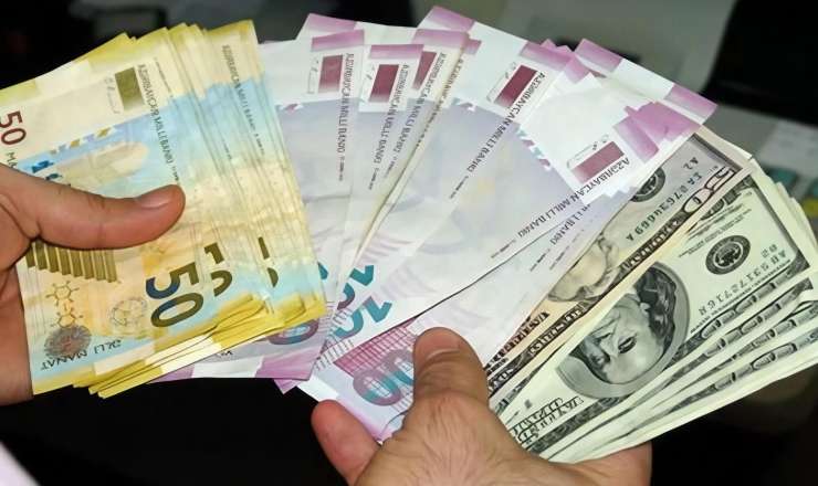 Manatın məzənnəsi ən həssas məsələdir – İqtisadçı 