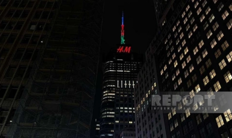 Nyu-York göydələnləri Azərbaycan bayrağı ilə işıqlandırıldı - FOTO