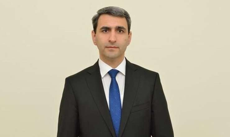 Rövşən Rüstəmov onun vəzifəsini yüksəltdi 