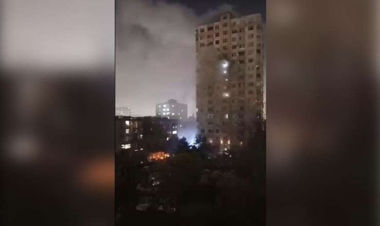 Faciəlı yanğın: sakinlər "Loft"u bu qapıya görə günahlandırır - VİDEO  