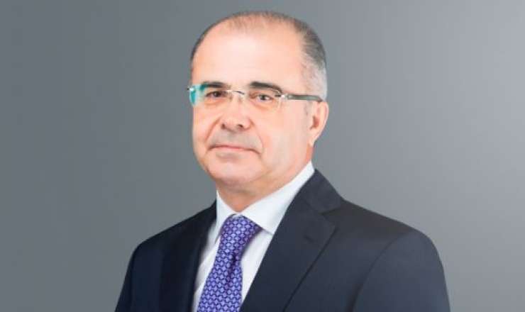 1 milyona ev, 440 minə cip: Rektorun akademiyadakı milyonluq xərcinin - SİYAHISI 