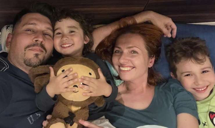 Yanan binada həlak olan komendant ailəsi ilə... - FOTO 