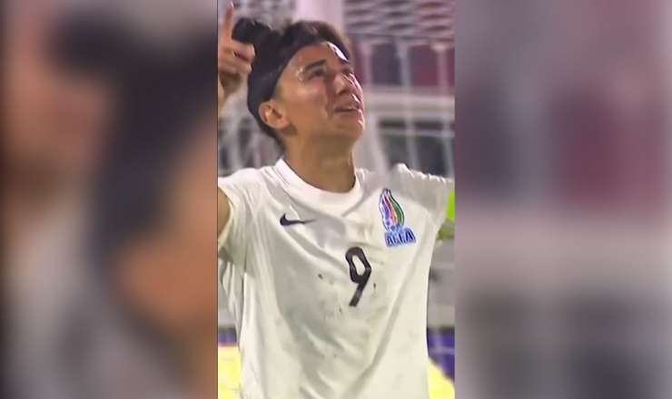 Qolunu vəfat edən anasına həsr etdi - VİDEO 