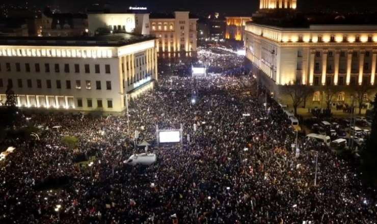 Bolqarıstanda kütləvi etirazlar – Baş nazir istefa verdi 