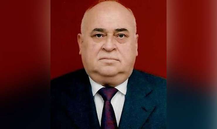 Vahid Axundov vəfat etdi 