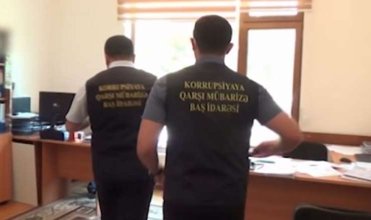 Gömrükdə siqaret qaçaqmalçılığı – Daha 3 nəfər həbs edildi 