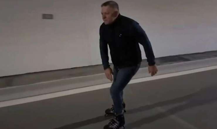 Fitso Slovakiyanın ən uzun avtomobil tunelinin açılışını, görün, necə etdi? 