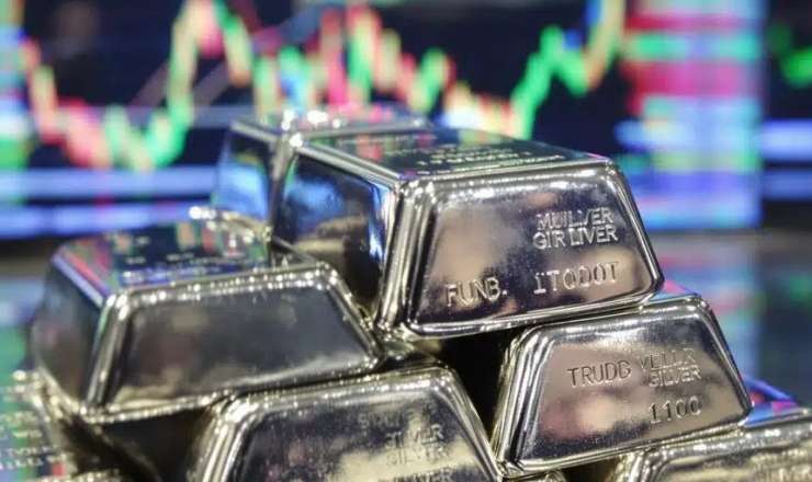 Gümüş yeni tarixi zirvəni yenilədi 