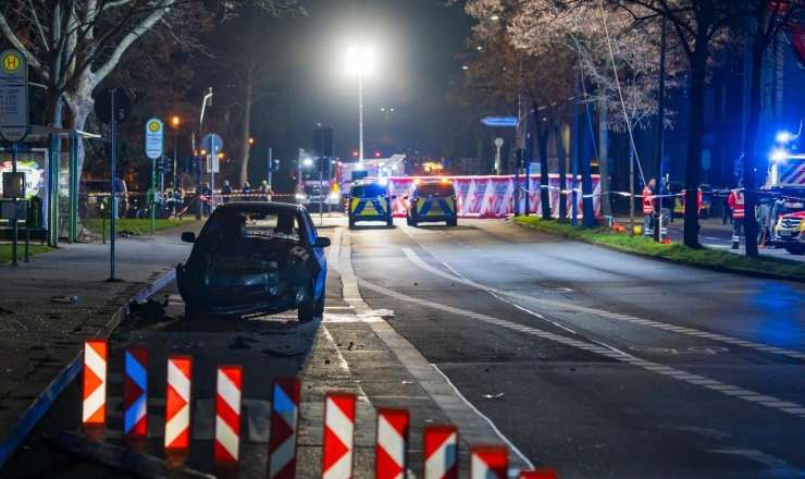 Azərbaycanlı sürücü Almaniyada qəza törətdi – İki avtomobili əzdi, üç nəfər yaraladı – FOTO – VİDEO 