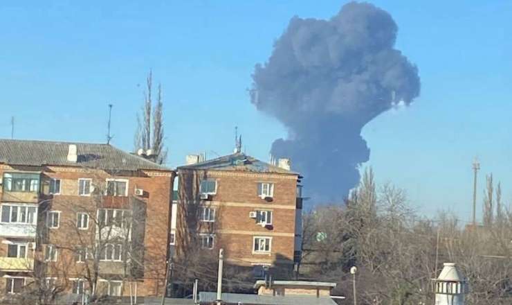 Ukrayna Rusiyanın daha bir zavodunu vurdu – Rostovda güclü yanğın – VİDEO 