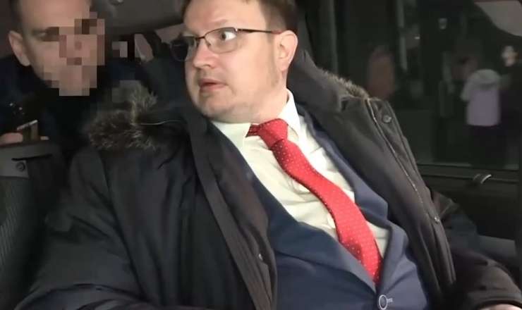 Rusiya diplomatına 12 il həbs – Vətənə xəyanət ittihamı – VİDEO 