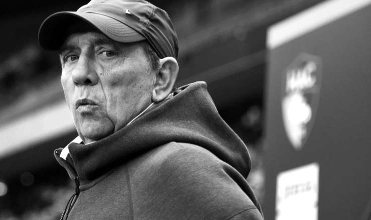 Tanınmış məşqçi vəfat etdi 