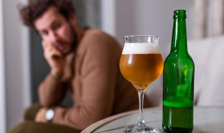  İçkini birdən tərgitmək olmaz 