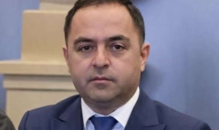 Dünən işdən çıxarılan rəisə yeni vəzifə verildi 