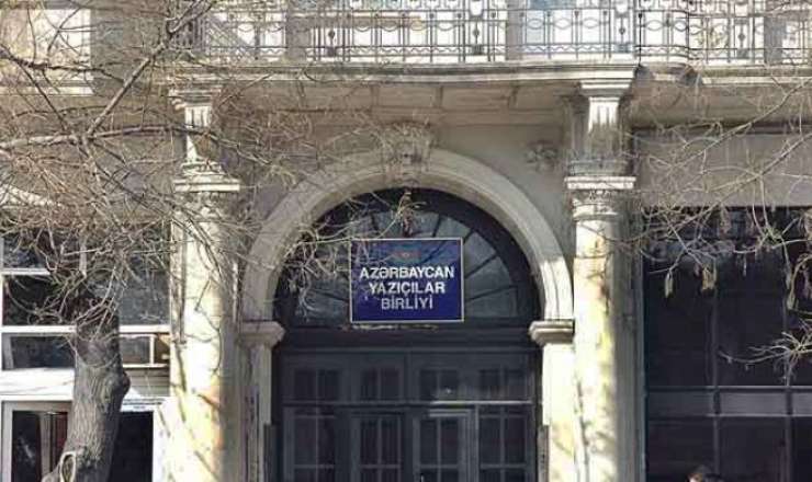 Yazıçılar Birliyi ölüdən də pul tələb edir 