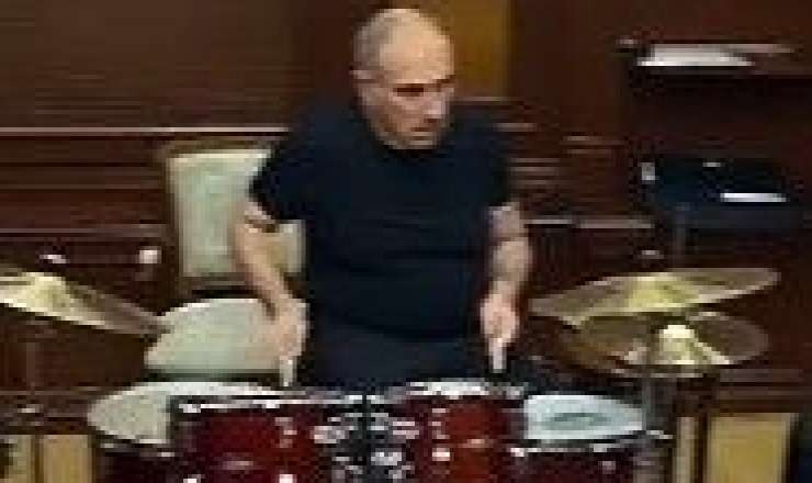 Paşinyan diskotekaya hazırlaşır - VİDEO 