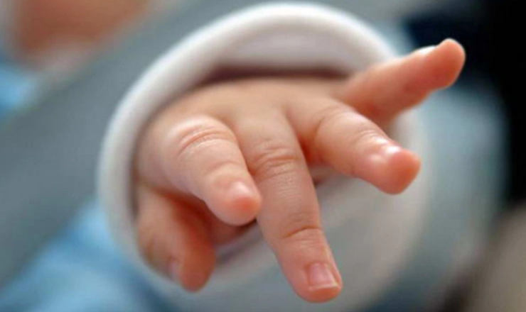 1 yaşlı körpə öldü  