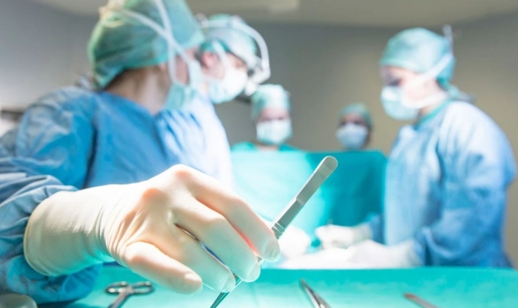  Plastik cərrah əməliyyatdan sonra qadını şikəst etdi – “Ağzım əyilir” - VİDEO 