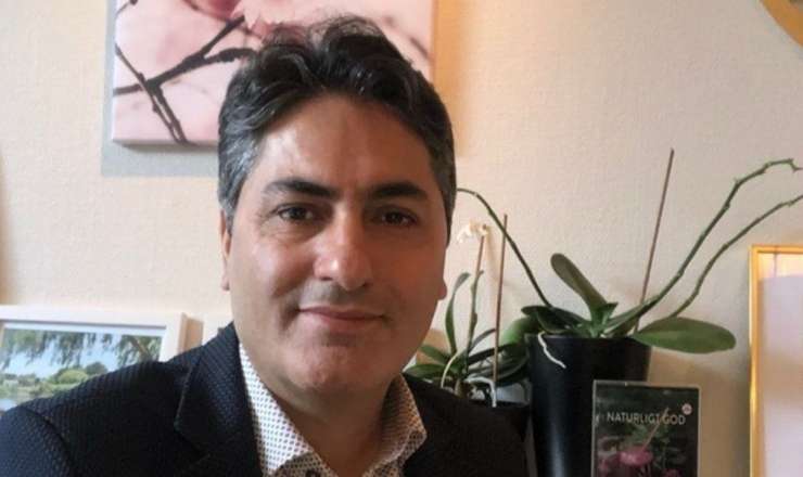 “Güney Azərbaycan referendum istəyir” – İsveçdə yaşayan milli fəal Saleh Kamrani ilə müsahibə 