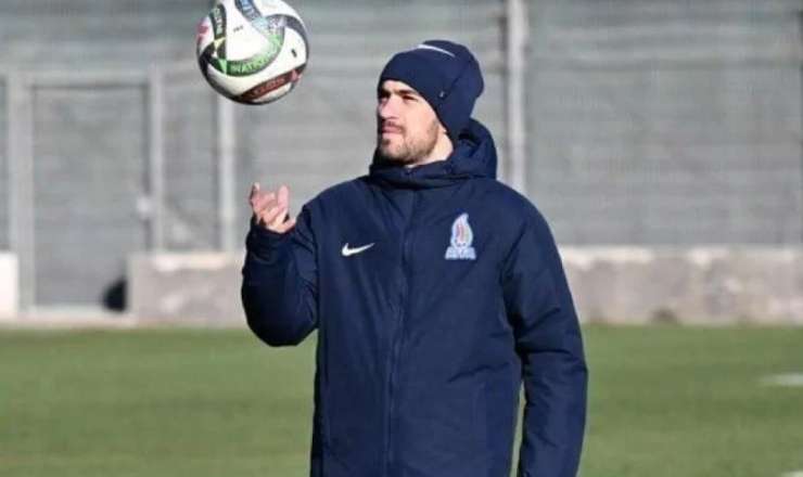 Qara Qarayevə ağır itki  