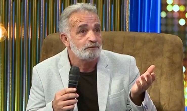 Yazıçı 5 manat verib teatra gəlmirsə, kitabını niyə almalıyam? 