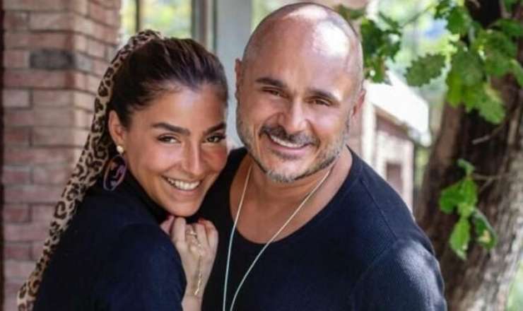 Səhnədə başlayan eşq: "1 ay sonra evləndik" - VİDEO 