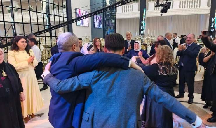 Töhmət alan icra başçısı qol götürüb oynadı - VİDEO 