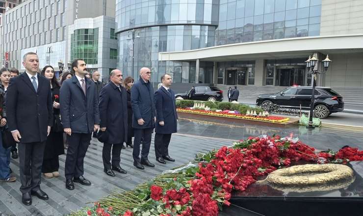 Xocalı soyqırımı qurbanlarının xatirəsi yad edildi - Fotolar 