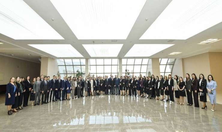 Nazir yeni təyin olunmuş direktorlarla görüşüb 