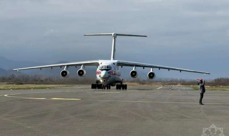 Rusiya təyyarəsi Azərbaycanı tərk etdi - FOTO 