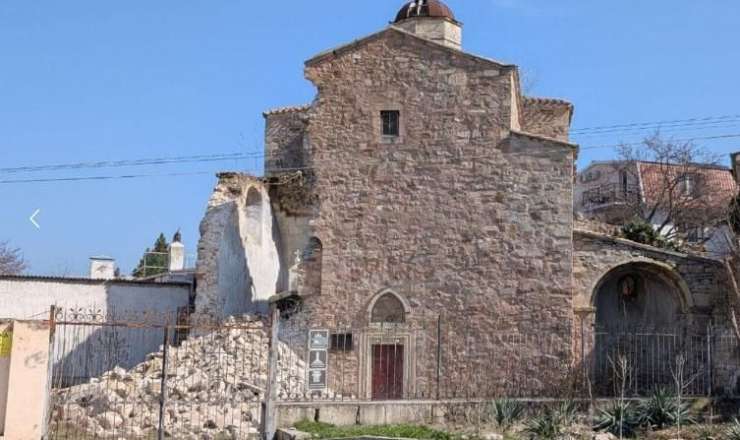 Krımdakı erməni kilsəsi dağılır – Üz ayda iki hissə uçub 