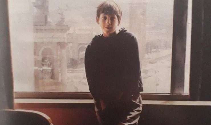 Haradan haraya: İndi bütün dünya bu uşağı tanıyır 