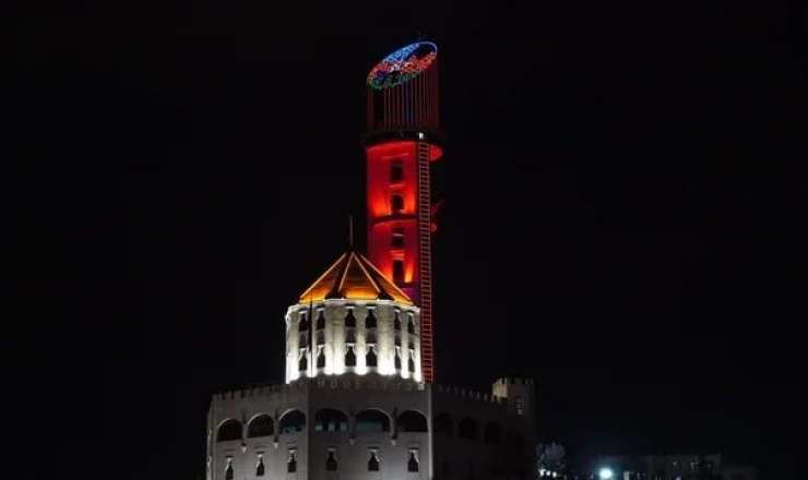 Ankarada Cümhuriyyət Qülləsi bayrağımızın rəngləri ilə işıqlandırıldı - FOTO