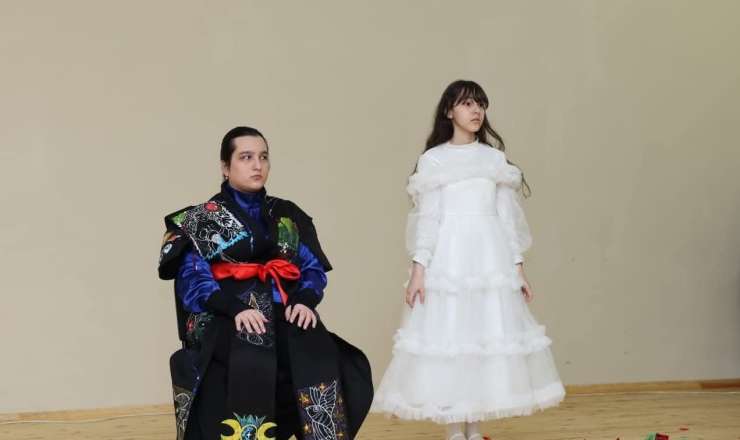 "Məni dinləyin..." adlı monotamaşa nümayiş olundu - FOTO 