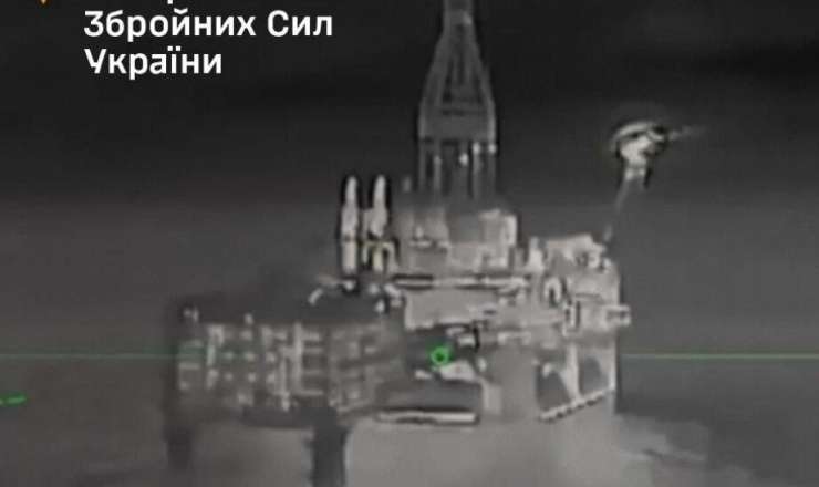 Ukrayna Xəzərdə neft platformalarını vurdu 