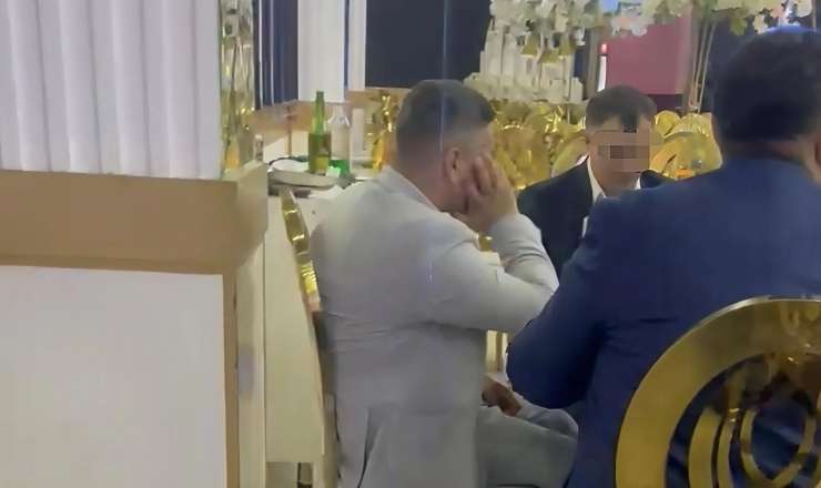 Şadlıq evinin tavanı deşildi –  Qonaqlar suya qərq oldu - VİDEO